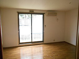 ヴィラ大覚苑 2階2LDKのリビング/ダイニング