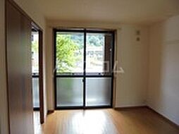 フォル・ルーエ 201 2階2LDKのリビング/ダイニング