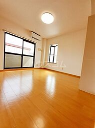 ミニヨン・メゾンＹ 202 2階ワンルームのリビング/ダイニング