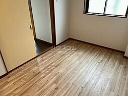 やまざきレジデンス 403 4階1DKのリビング/ダイニング