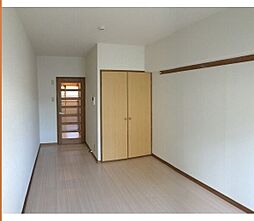 名古屋市営桜通線 御器所駅 徒歩9分の賃貸マンション 1階1Kのリビング/ダイニング