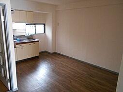 阪急京都本線 西京極駅 徒歩14分の賃貸マンション 3階2LDKのリビング/ダイニング