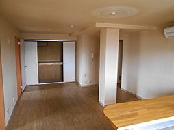 ルシェール西院 4B 4階4LDKのリビング/ダイニング