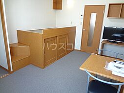 レオパレスアルファータカネ 106 1階1Kのリビング/ダイニング