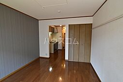 エンドレス 107 1階ワンルームのリビング/ダイニング