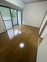 グリーンハイム赤羽 204 2階1DKのリビング/ダイニング