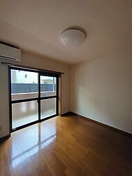 JR東海道本線 三島駅 バス4分 幸町下車 徒歩4分の賃貸マンション 1階1Kのリビング/ダイニング