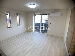 プライムヒル若松 105 1階ワンルームのリビング/ダイニング