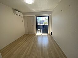 メゾン・カピリナ 106 1階1Kのリビング/ダイニング