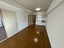 ひまりビル 8-B 8階3LDKのリビング/ダイニング