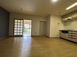 グリーンゲーブル 205 2階3LDKのリビング/ダイニング