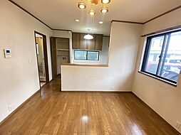 譲原一戸建B号棟 1 1階4SLDKのリビング/ダイニング