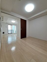 Yフラット天王町 201 2階1LDKのリビング/ダイニング