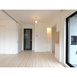 ミリアレジデンス中野坂上 203 2階1LDKのリビング/ダイニング