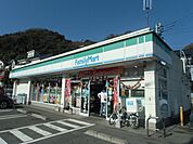 【コンビニエンスストア】ファミリーマート松山横須賀インター店まで673ｍ
