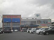 【レンタルビデオ】ＴＳＵＴＡＹＡ桑名店まで1065ｍ