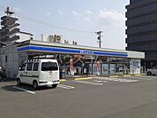 【コンビニエンスストア】ローソン 新城的場店まで512ｍ