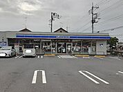 【コンビニエンスストア】ローソン 加須花崎四丁目店まで382ｍ