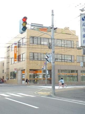 画像14:札幌白石郵便局貯金・保険(郵便局)まで173m