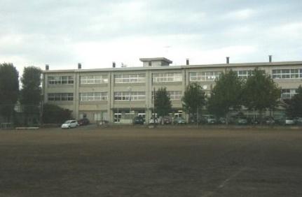 画像13:八戸市立白銀中学校(中学校)まで400m