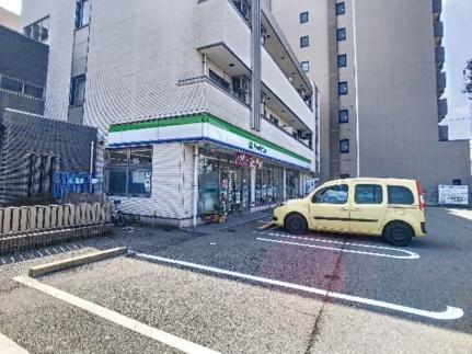 画像13:ファミリーマート金沢けやき通り店(コンビニ)まで293m