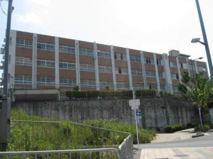 画像12:高槻市立第二中学校(中学校)まで271m