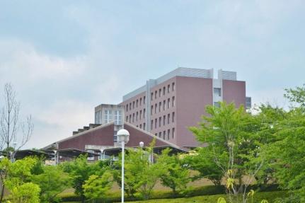 画像17:関西医療大学(大学・短大)まで2492m