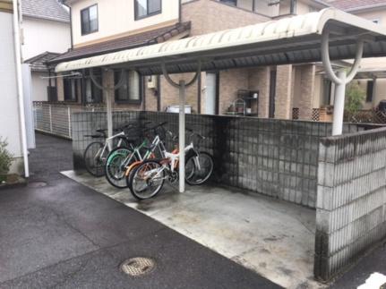 画像16:駐車場