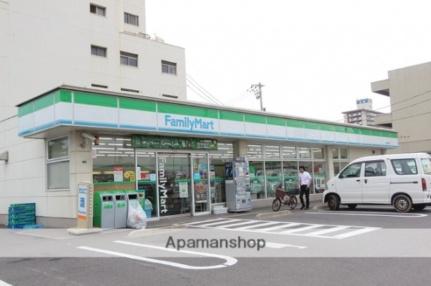 画像18:ファミリーマート高松松島町店(コンビニ)まで167m