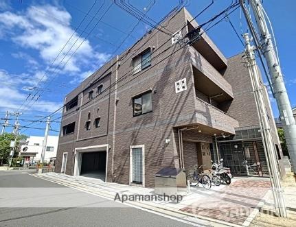 愛媛県松山市岩崎町１丁目(賃貸マンション3LDK・3階・77.76㎡)の写真 その1