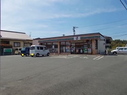 画像13:セブンイレブン玉名山田店(コンビニ)まで180m
